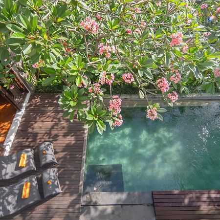 Canggu Circle Villa By Ini Vie Hospitality Esterno foto