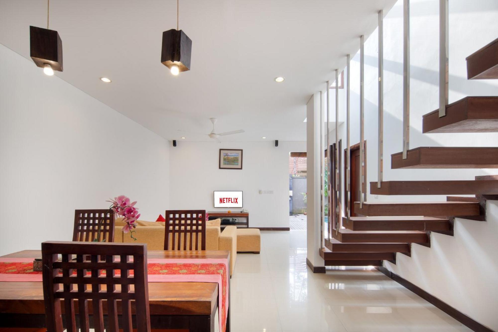 Canggu Circle Villa By Ini Vie Hospitality Esterno foto