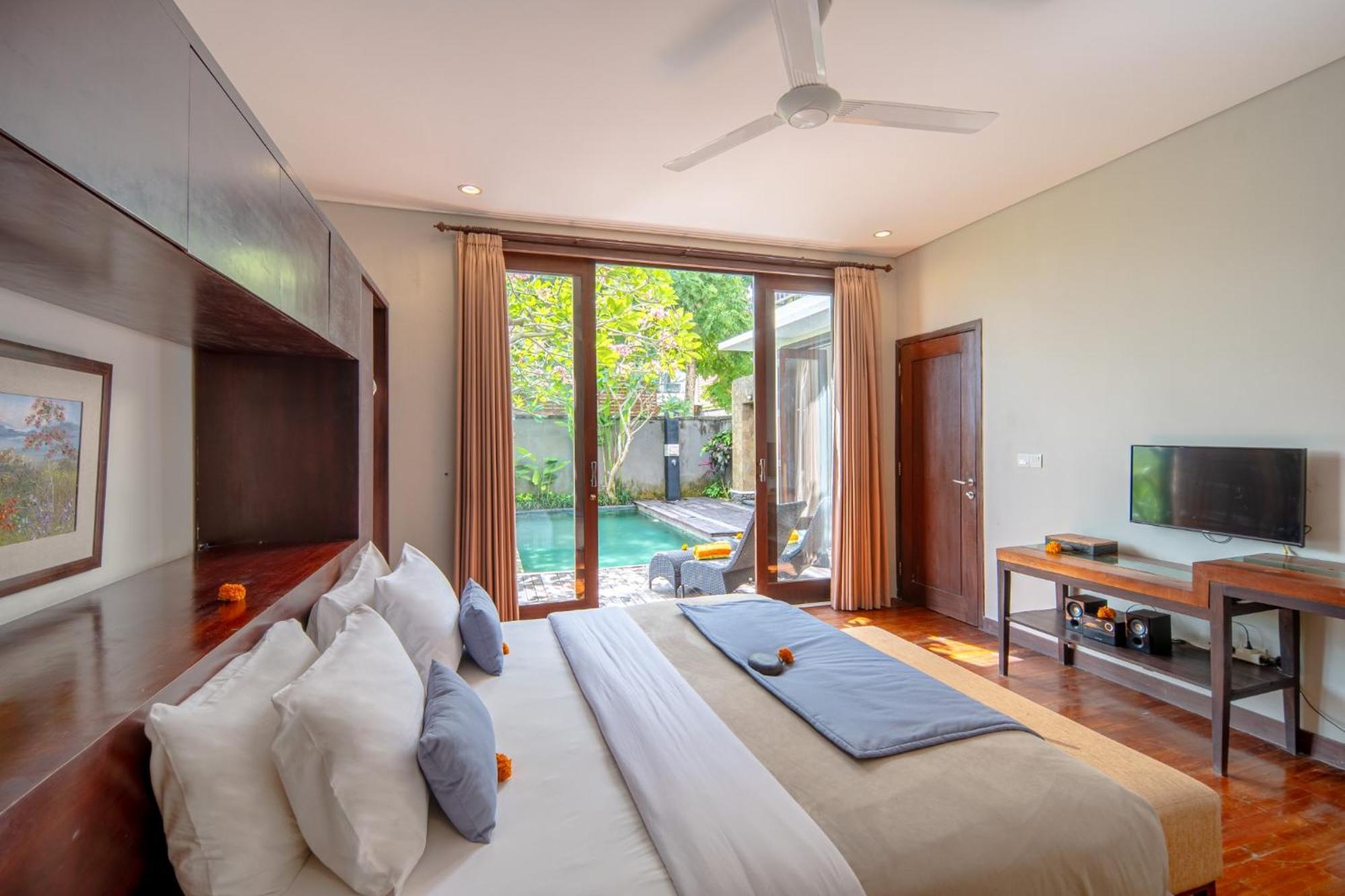 Canggu Circle Villa By Ini Vie Hospitality Esterno foto