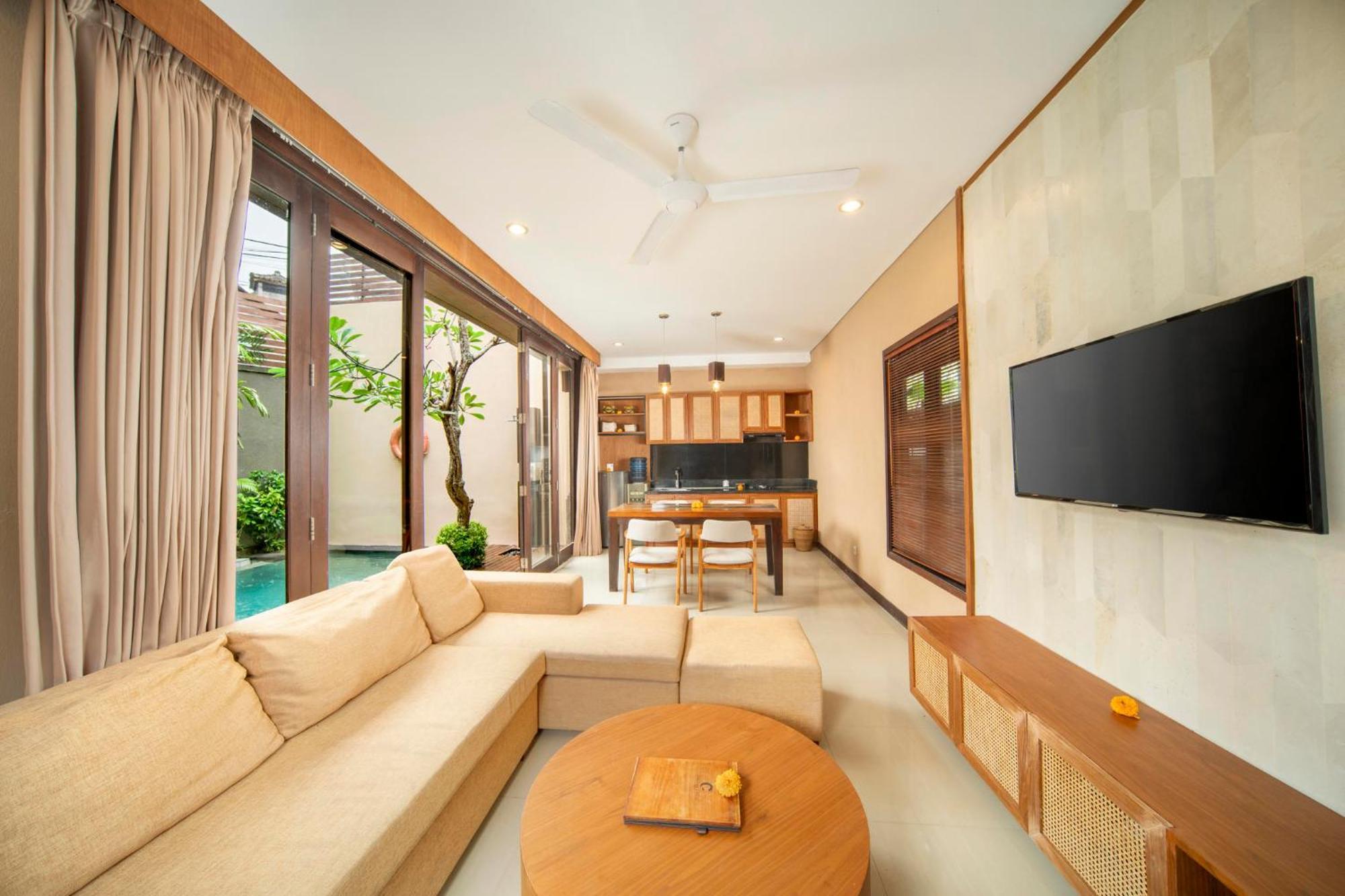 Canggu Circle Villa By Ini Vie Hospitality Esterno foto